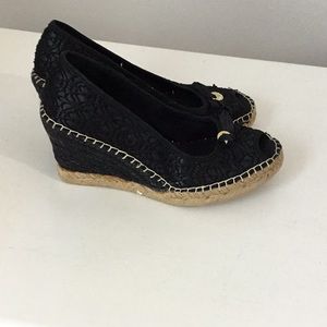 New unworn 6.5 White Mountain Espadrilles